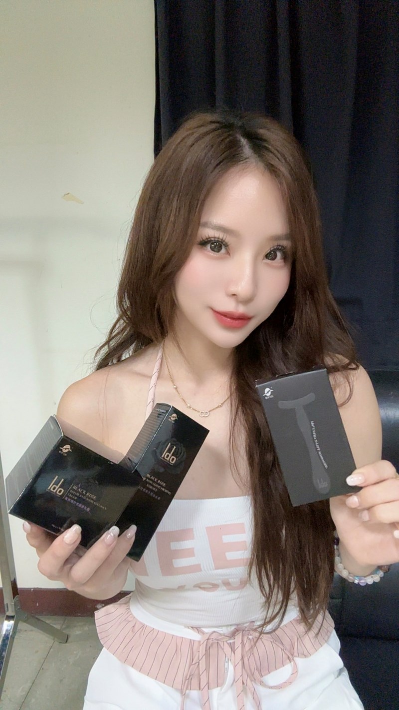 女人知己試用大隊,口碑行銷,部落客行銷,Ido醫朵 黑玫瑰修護抗老系列,船井生醫,Ido醫朵,黑玫瑰抗老修護系列,玫瑰波波,玫瑰繃帶,1緊2繃,媽媽界瘋傳延緩肌膚老化神器,拯救壓力疲勞肌,專櫃平替,媲美醫美,結合專櫃醫美效果,雙波類肉毒胜肽,高濃度普拉斯鏈,黑玫瑰重生緊膚金萃,黑玫瑰抗老膠原乳霜